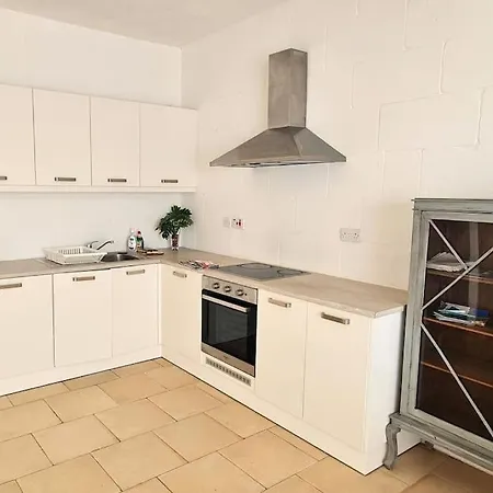 Sunny With Rooftop Terrace In Victoria Appartement Ghajn il-Kbira (Gozo)