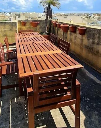 Sunny With Rooftop Terrace In Victoria Ghajn il-Kbira (Gozo)