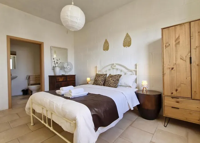 Sunny With Rooftop Terrace In Victoria Ghajn il-Kbira (Gozo)