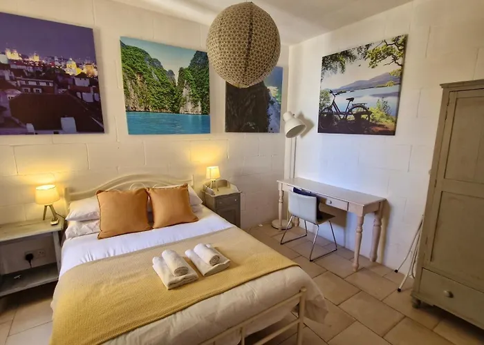 Sunny With Rooftop Terrace In Victoria Appartamento Ghajn il-Kbira (Gozo)